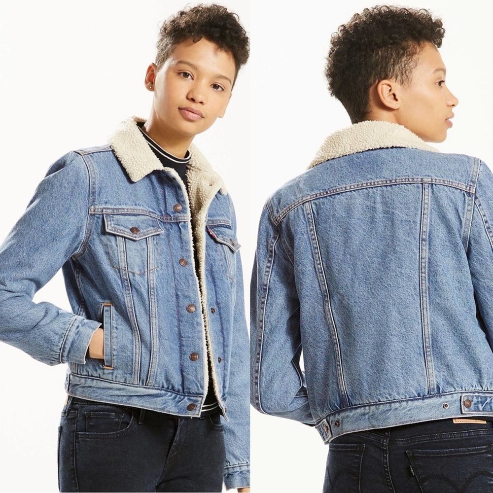 Levi's Women's Ex-Boyfriend Sherpa Trucker Denim Button Down Jacket/ Small